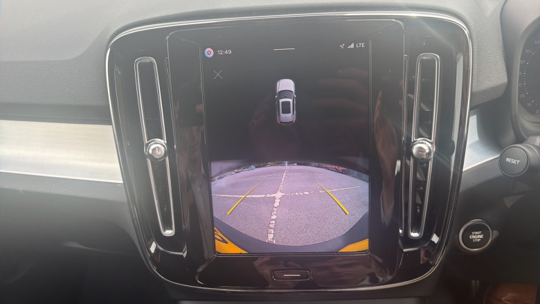 Volvo XC40 2.0 B3P Plus Dark 5dr Auto Petrol Estate